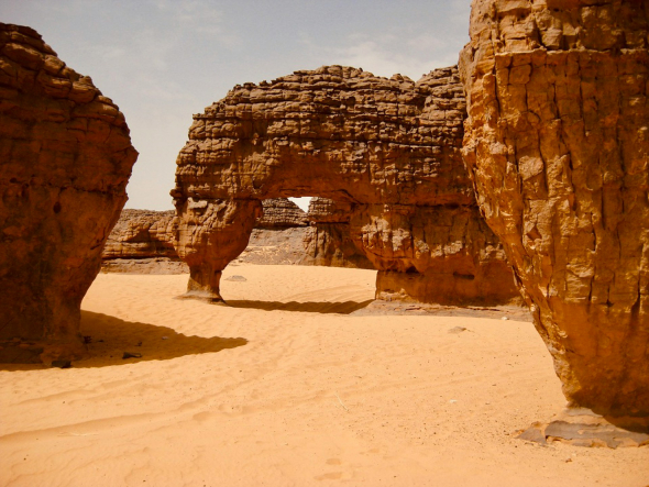 أفضل 13 وجهة سياحية في الجزائر: دليل لأجمل المناطق والمعالم السياحية 2026 7 الطاسيلي الهقار، إن قزام، الجزائر